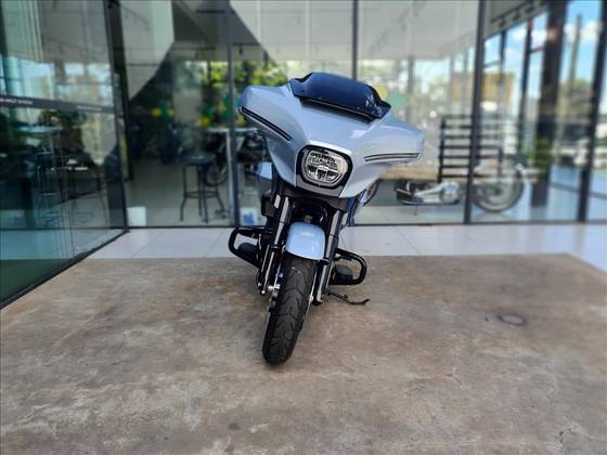 HARLEY-DAVIDSON STREET GLIDE HARLEY-DAVIDSON STREET GLIDE